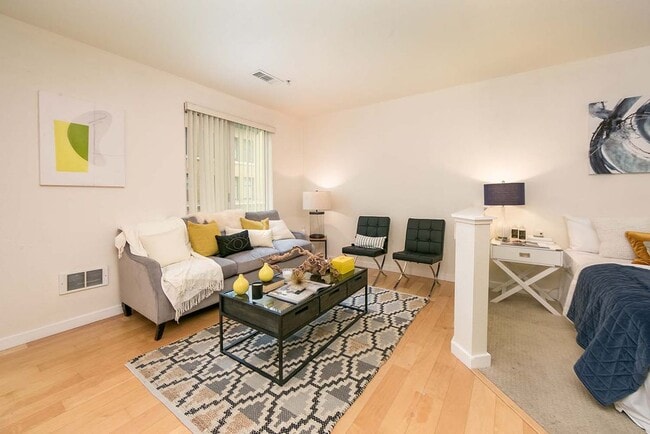 1511 Jefferson St, Unit 121 in Oakland, CA - Foto de edificio - Building Photo