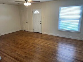 2430 Dunloe Dr in Dallas, TX - Building Photo - Building Photo