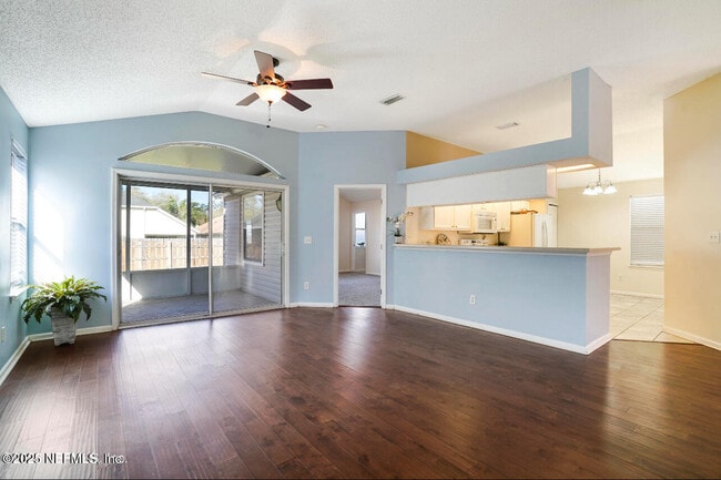 1134 Homard Blvd E in Jacksonville, FL - Building Photo - Building Photo