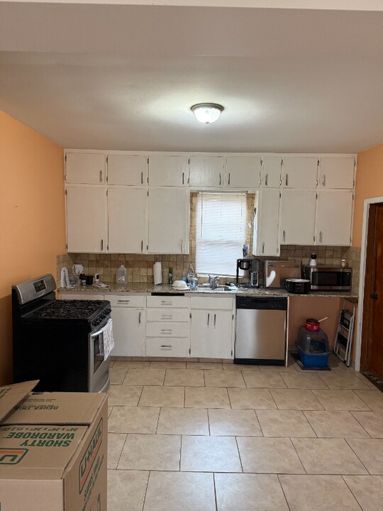 4211 60th St in Kenosha, WI - Building Photo