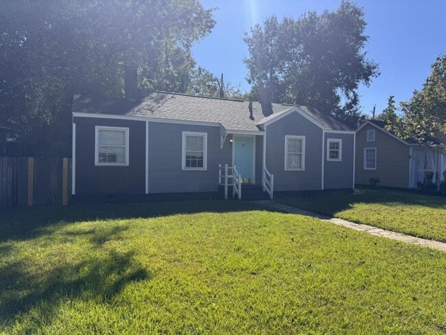 property at 2653 Foreman Cir