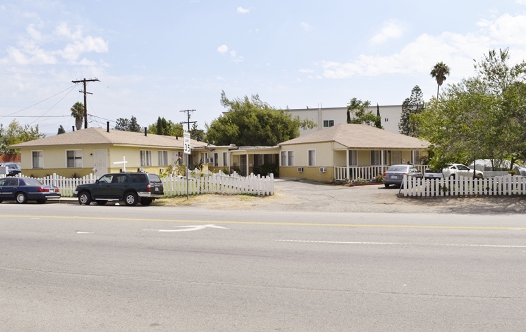 11357 Oxnard St in North Hollywood, CA - Building Photo