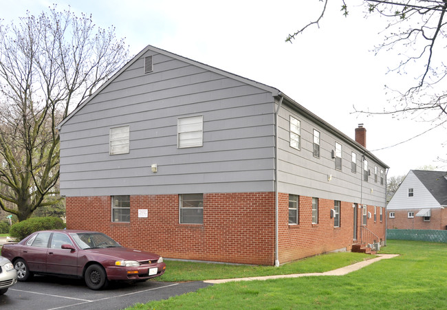 Laredo Apartments in Baltimore, MD - Building Photo - Building Photo