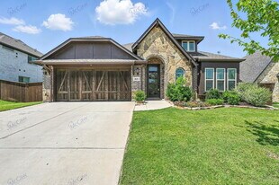 3829 Honey Grove Dr in Midlothian, TX - Building Photo