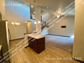 5713 S Bounty Pl in Sioux Falls, SD - Building Photo - Building Photo