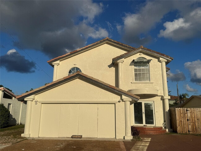 472 NW 2nd Terrace in Deerfield Beach, FL - Building Photo - Building Photo