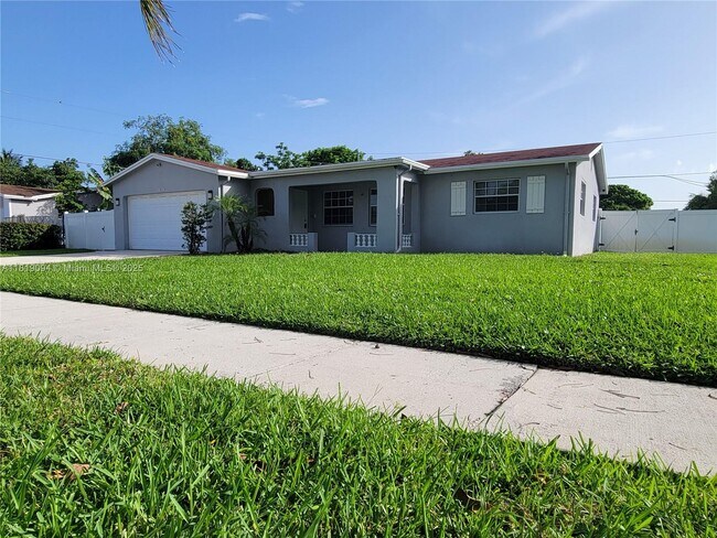 property at 1814 Oakmount Dr