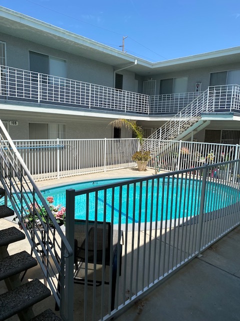 2171 240th St, Unit #107 in Lomita, CA - Foto de edificio - Building Photo