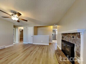 12981 Knight Ct in Broomfield, CO - Foto de edificio - Building Photo