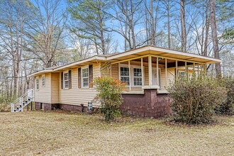 1116 Hayes Rd, Unit 065 in Adamsville, AL - Foto de edificio - Building Photo