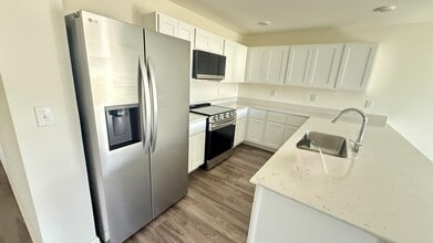 2456 NW 22nd Ct in Ocala, FL - Building Photo - Building Photo