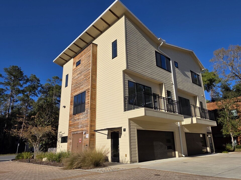 2601 SW Williston Rd in Gainesville, FL - Building Photo