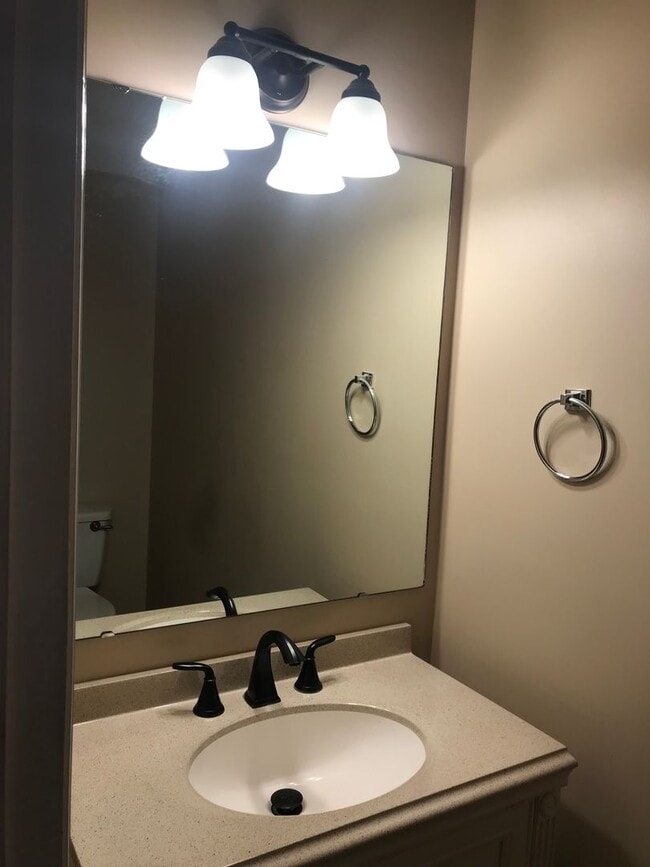 property at 152 Rollingwood Dr