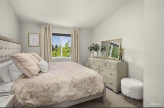 6249 8th Ave NW in Seattle, WA - Foto de edificio - Building Photo