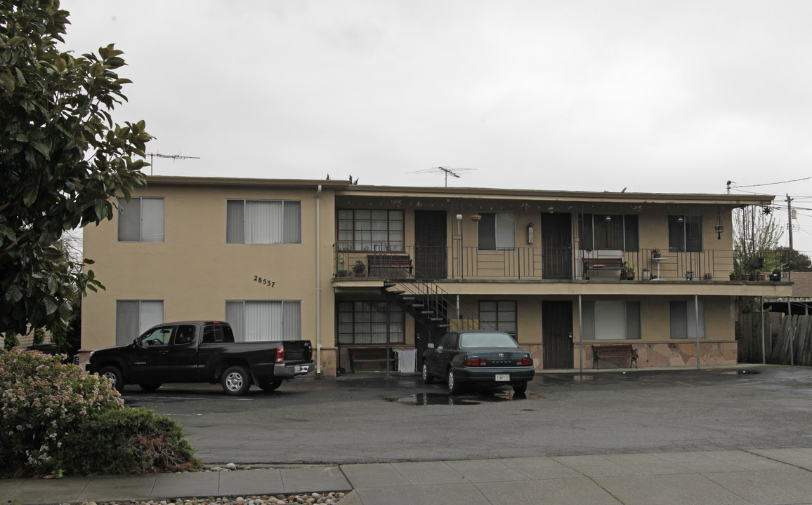 Cypress Apartments in Hayward, CA - Building Photo