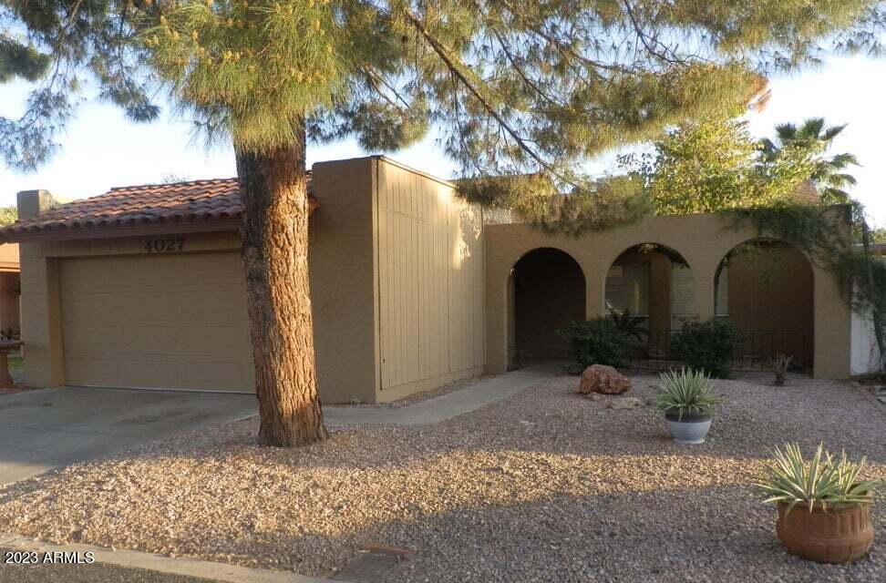 4027 W Harmont Dr in Phoenix, AZ - Building Photo