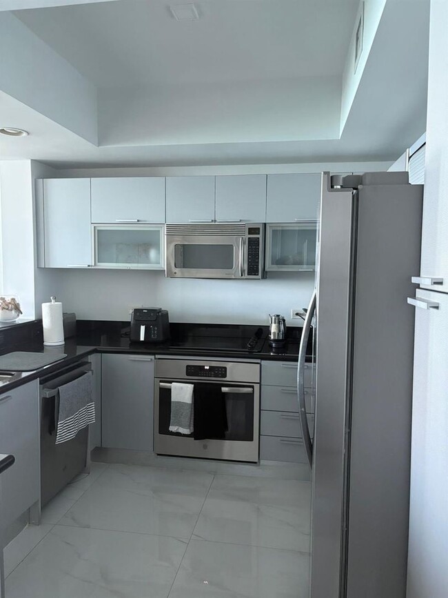 property at 2650 Lake Shore Dr