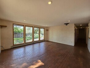 133 Valley Dr in Santa Fe, NM - Building Photo - Building Photo