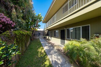 4853 Orchard Ave in San Diego, CA - Building Photo - Building Photo