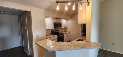 10085 W Lisbon Ave in Milwaukee, WI - Building Photo - Building Photo