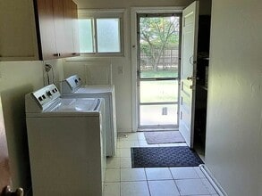 3643 Michael Ave in Warren, MI - Foto de edificio - Building Photo
