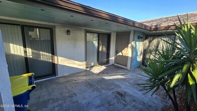 2302 Challenger Ct W in Atlantic Beach, FL - Building Photo - Building Photo