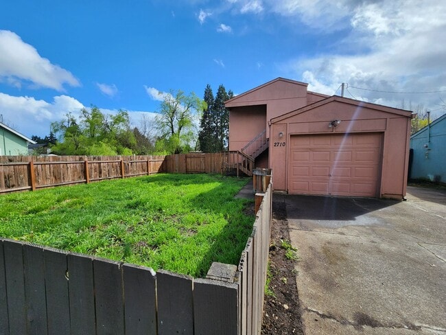 property at 2710-2712 Edison St