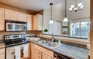 2621 S 272nd St, Unit 2 in Kent, WA - Building Photo