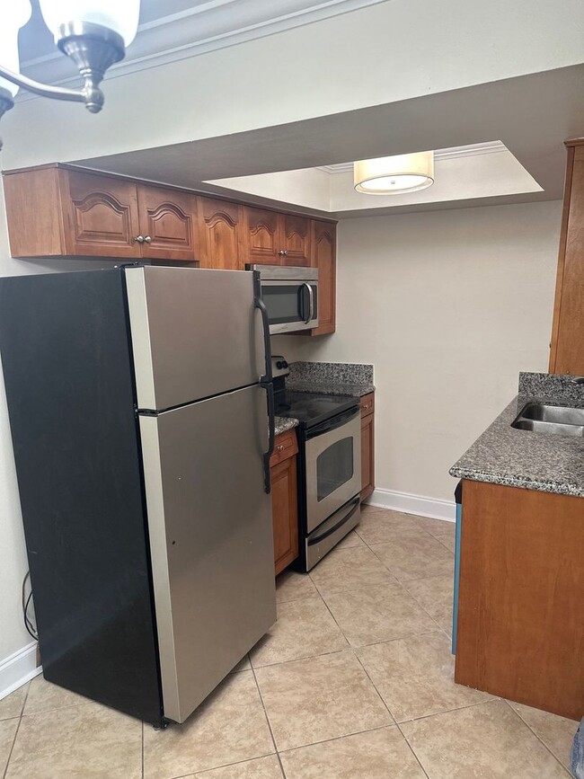 3008 5th St in Metairie, LA - Building Photo - Building Photo