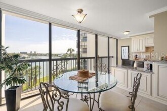 9425 Blind Pass Rd in St Pete Beach, FL - Building Photo - Building Photo