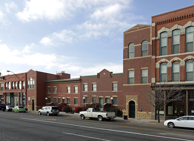 Santa Fe Crossing in Pueblo, CO - Foto de edificio - Building Photo