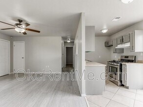 2701 Yorkshire Ave in Moore, OK - Building Photo - Building Photo