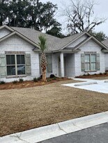 20 Settlers Cove Dr in Brunswick, GA - Building Photo