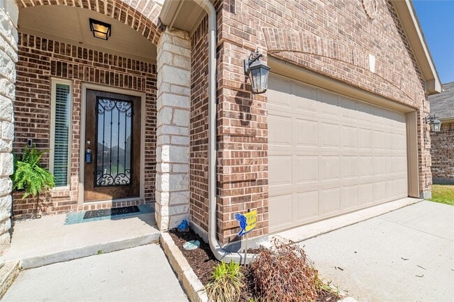 1024 Bird Creek Dr in Little Elm, TX - Foto de edificio - Building Photo
