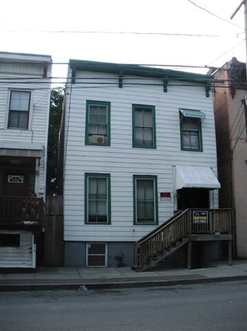 3257 6th Ave in Troy, NY - Foto de edificio