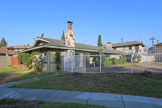 12081-12091 Adrian St in Garden Grove, CA - Building Photo - Building Photo