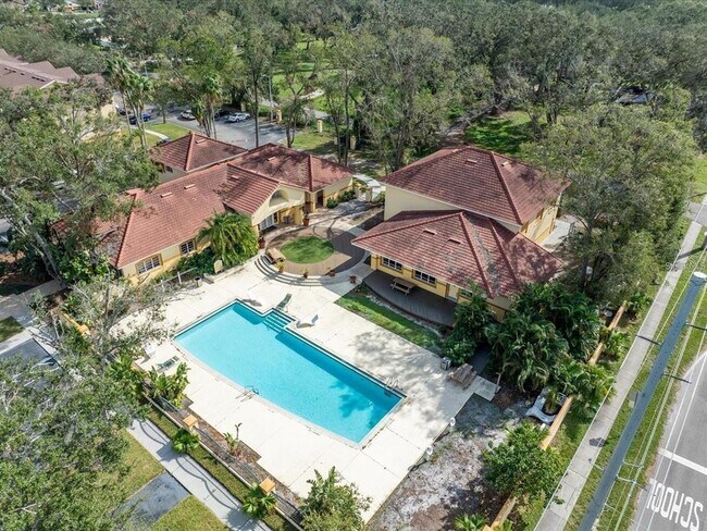 5606 Pinnacle Heights Cir in Tampa, FL - Building Photo - Building Photo