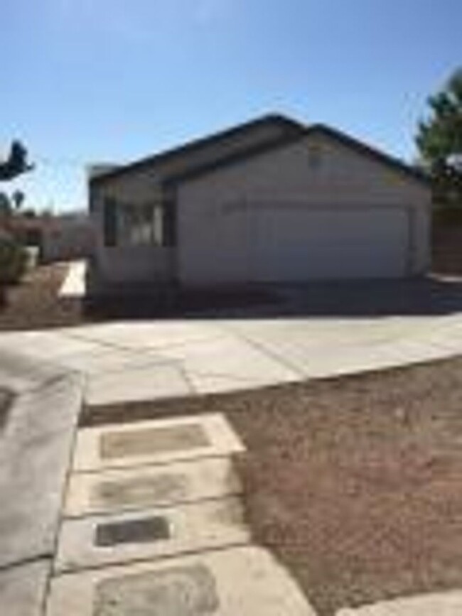 3878 Tatiana St