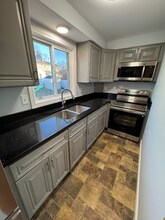27 Hampton St in Manchester, NH - Building Photo - Building Photo