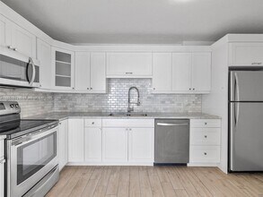 9341 Collins Ave in Surfside, FL - Building Photo - Building Photo