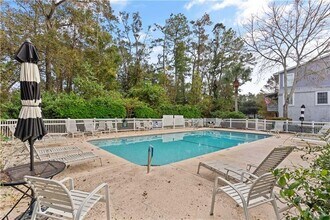 200 Salt Air Dr in St. Simons Island, GA - Building Photo - Building Photo