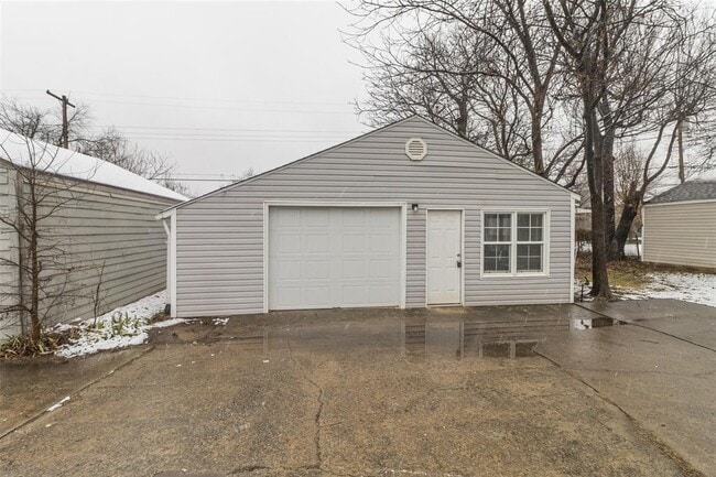 2321 NW 33rd St in Oklahoma City, OK - Building Photo - Building Photo