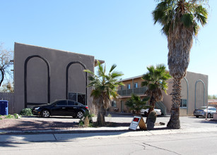 3370 N Cardi Blvd in Tucson, AZ - Building Photo - Building Photo