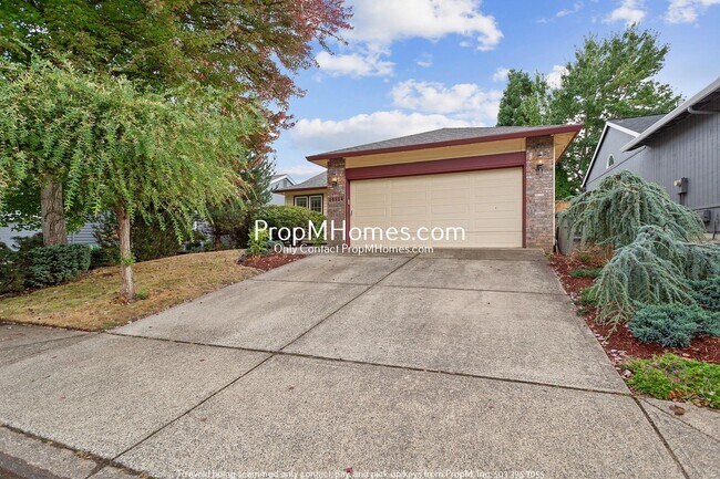 property at 20534 SW Trails End Dr
