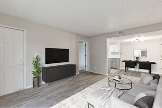 Crossings at Minshall Park in Tulsa, OK - Foto de edificio - Building Photo