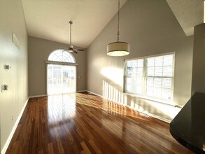 8326 Arbor Meadow Way in Louisville, KY - Building Photo - Building Photo