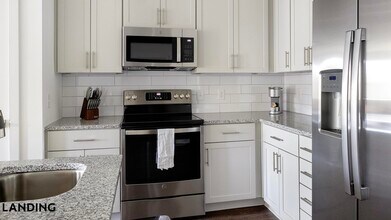 2110 Birkhall St in Raleigh, NC - Foto de edificio - Building Photo