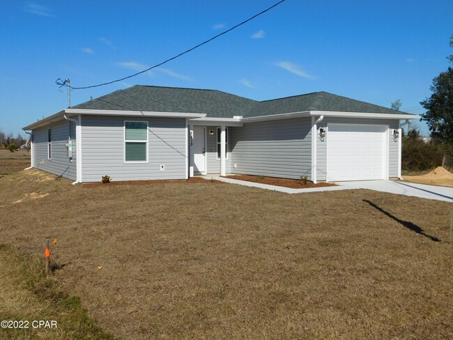 2515 N Cedar Ln in Panama City, FL - Foto de edificio - Building Photo