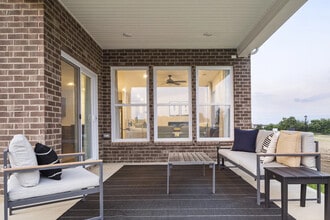 4897 Osprey Pointe Dr in West Chester, OH - Foto de edificio - Building Photo