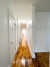 106 Summer St, Unit 3 in Somerville, MA - Foto de edificio - Building Photo